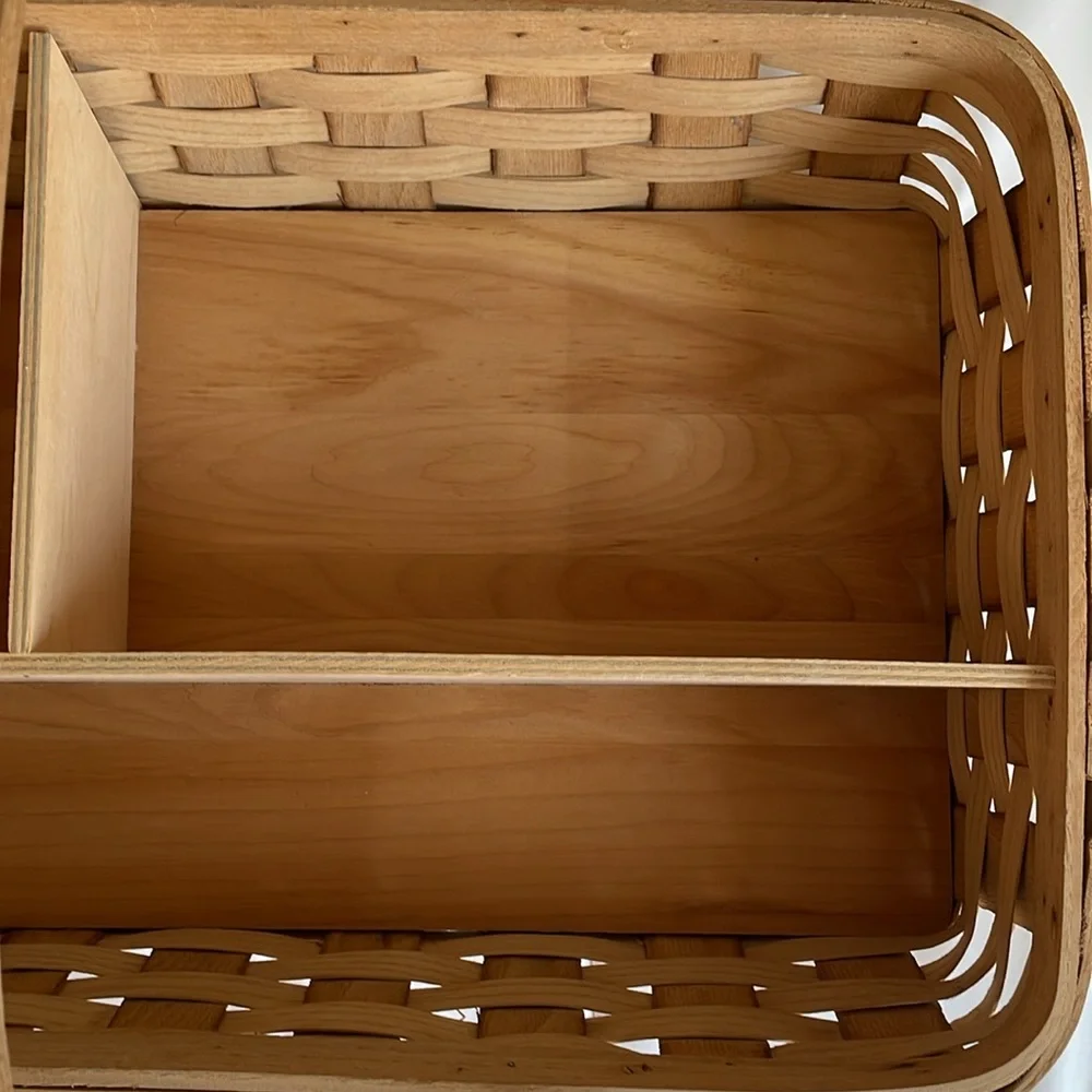 Vintage Large Basketville picnic basket or Snack Basket
